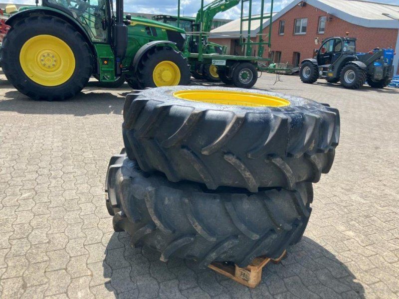 Vredestein 420/85R30