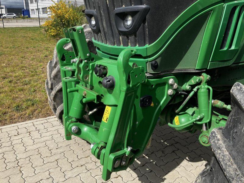 John Deere 6250R