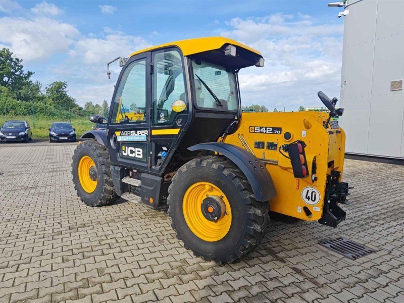JCB 542-70