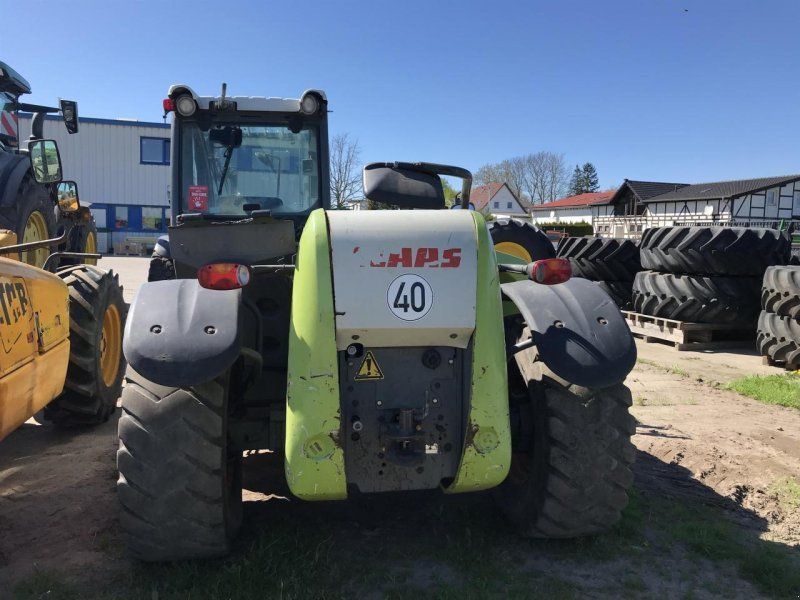 Claas Scorpion 7040