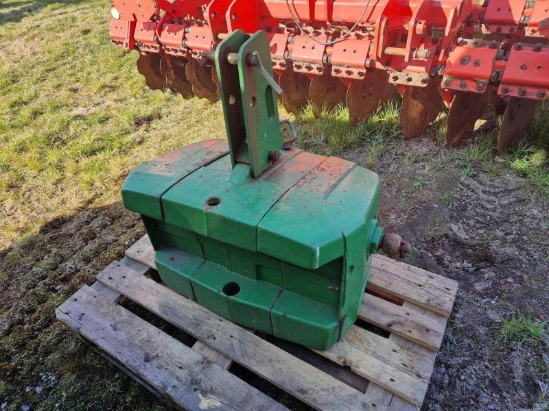 John Deere 900 kg