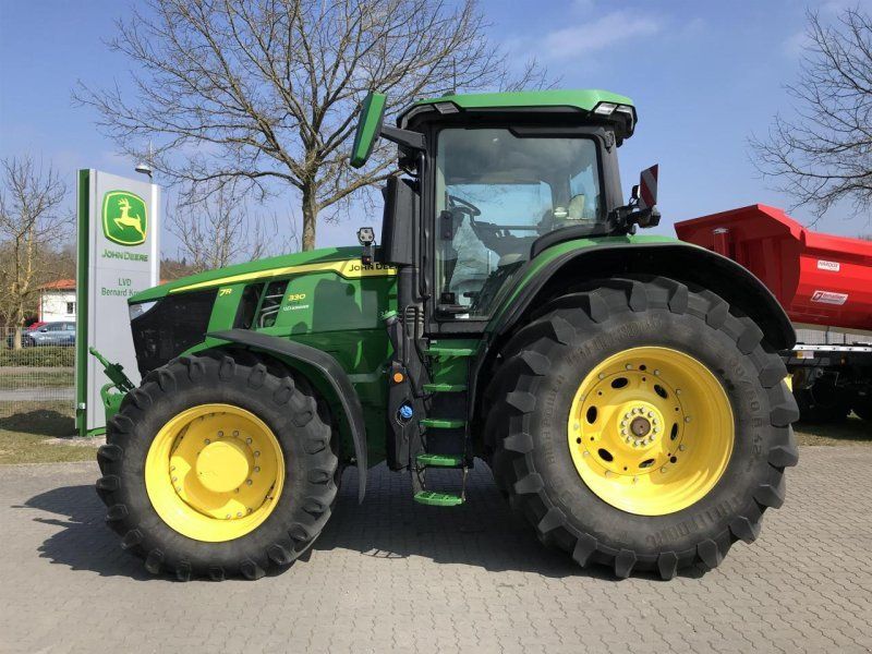 John Deere 7R 330