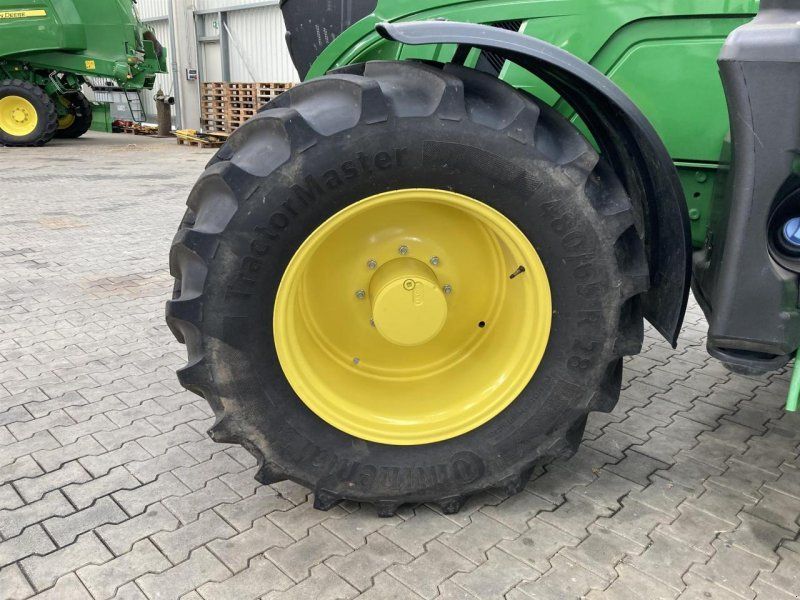 John Deere 6R 130