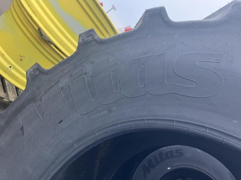 Mitas 650/75R38