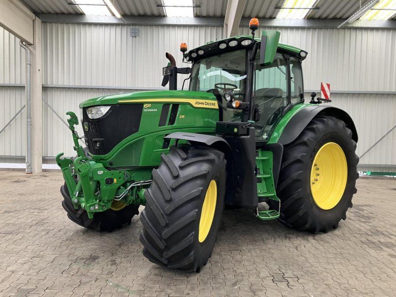 John Deere 6R 215