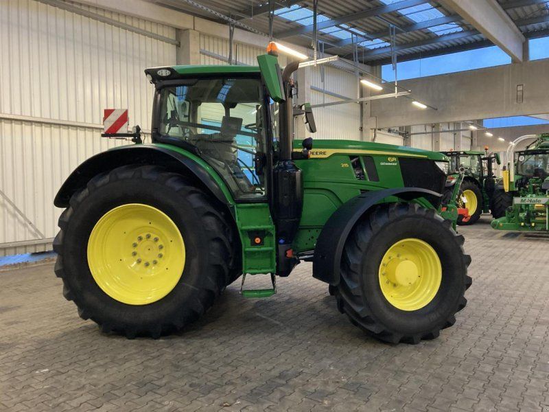 John Deere 6R 215