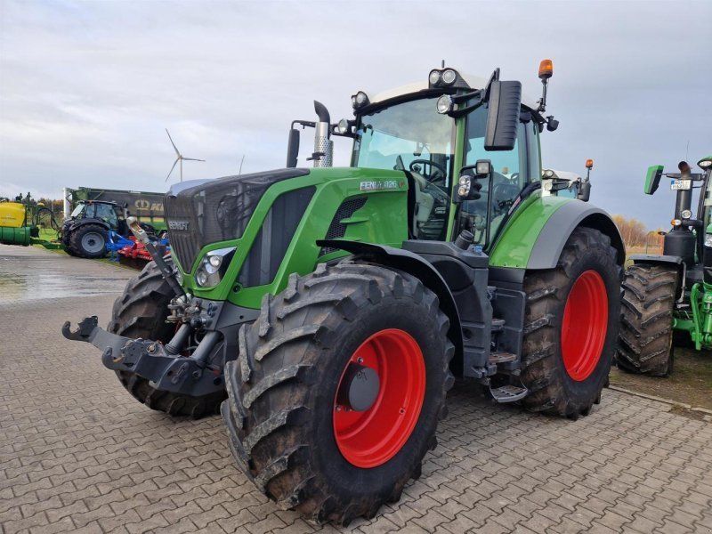 Fendt 826 Vario S4 Profi Plus
