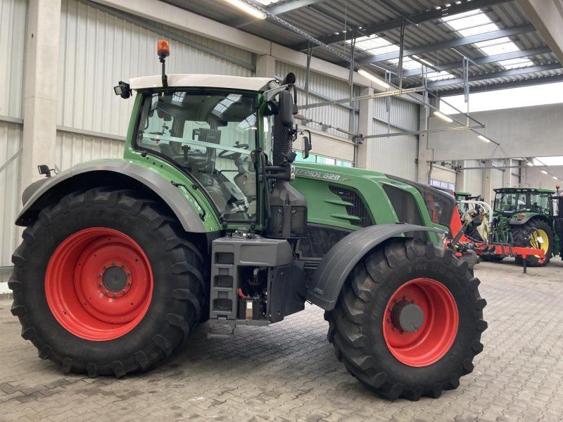 Fendt 828 Vario SCR