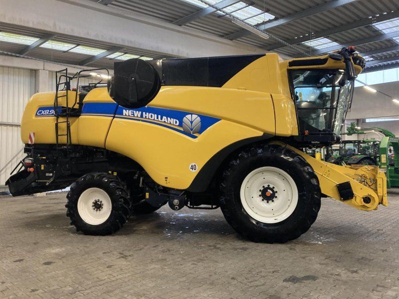 New Holland CX 8.90