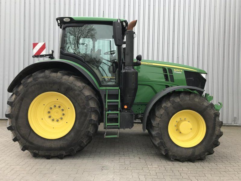 John Deere 6250R