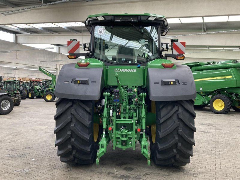John Deere 7R 310