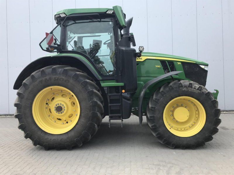 John Deere 7R 330