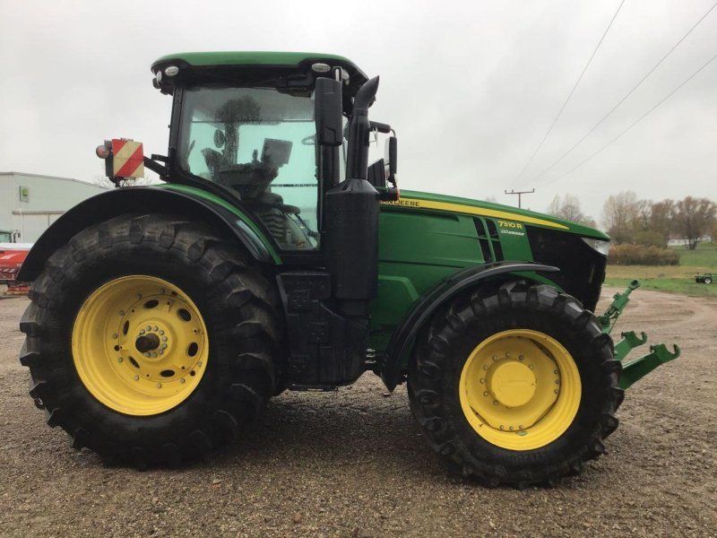 John Deere 7310R