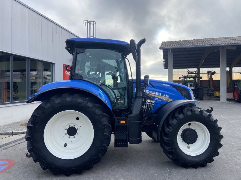 New Holland 6.145 Stage V Auto Command