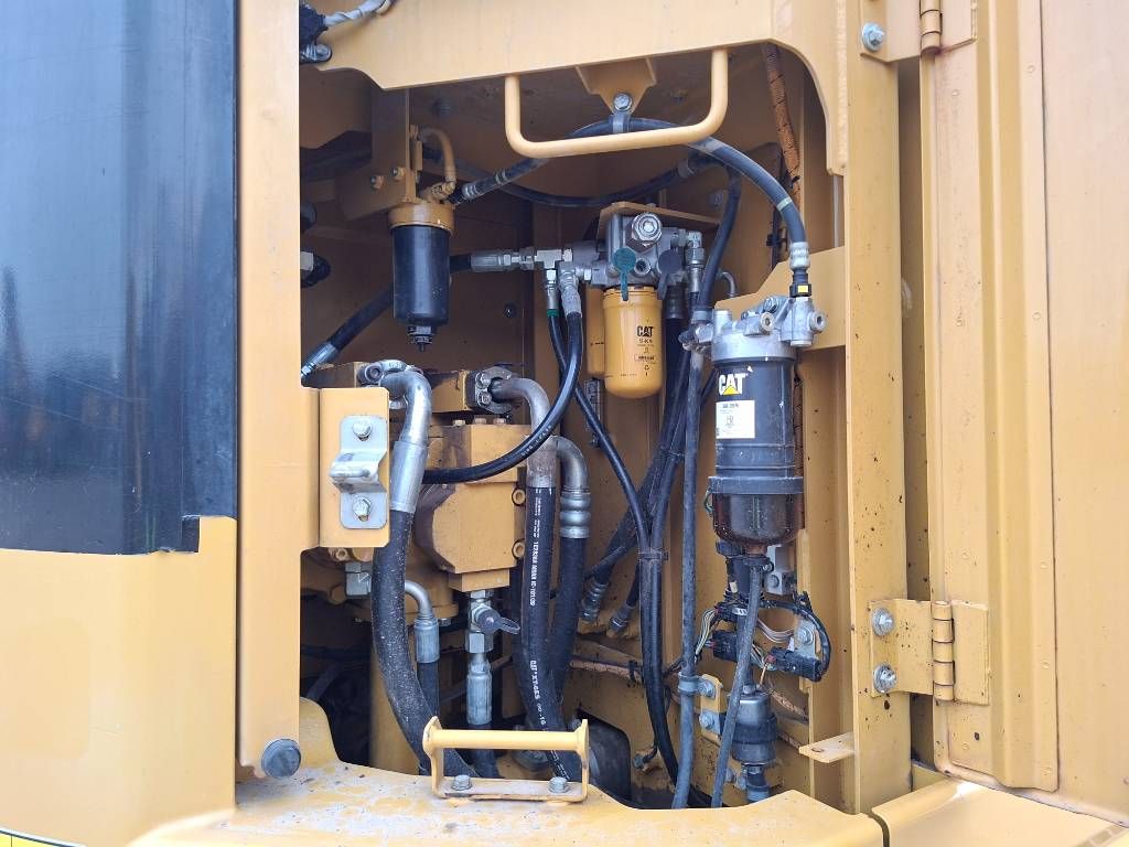 CAT 325FL CR (With Trimble 3D GPS)