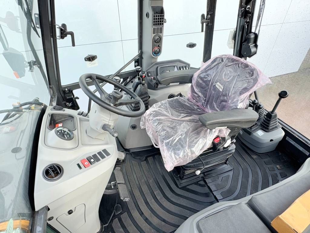 CASE 570SV 4WD - 4/1 Bucket / Telescopic Boom / AC