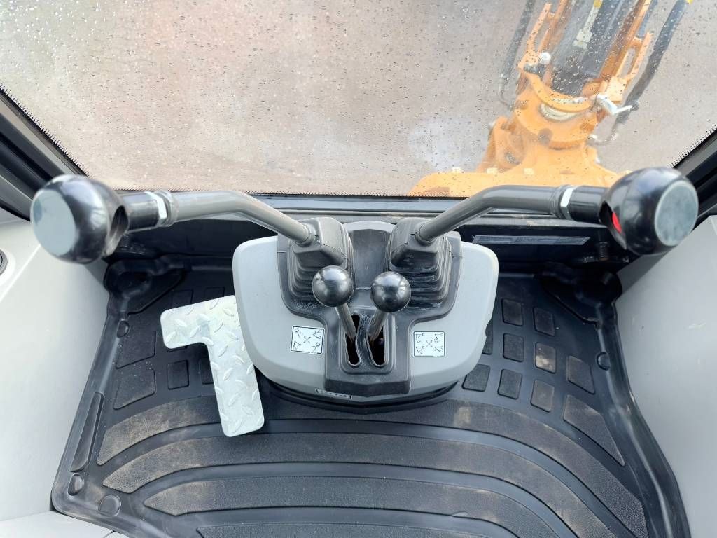 CASE 570SV 4WD - 4/1 Bucket / Telescopic Boom / AC