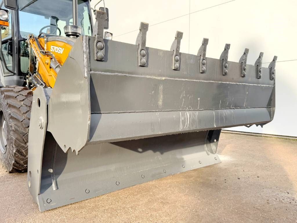 CASE 570SV 4WD - 4/1 Bucket / Telescopic Boom / AC