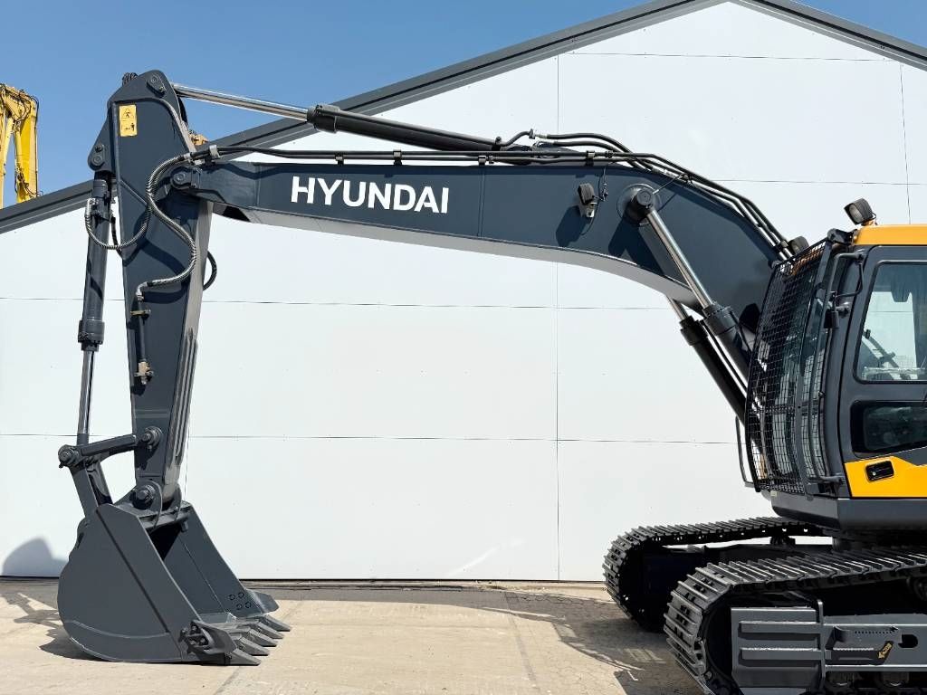 Hyundai R210 *2025 Model* New / Unused / Hammer Lines