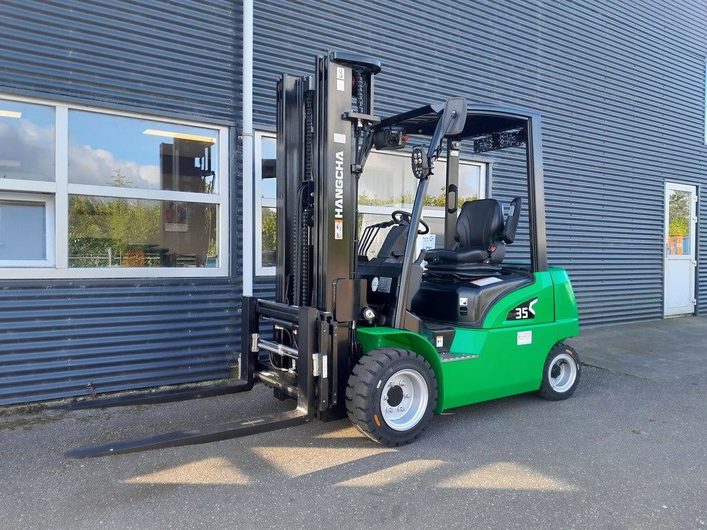 Hangcha CPD35 3500KG 4,8M Triplex Mast Li-Ion.