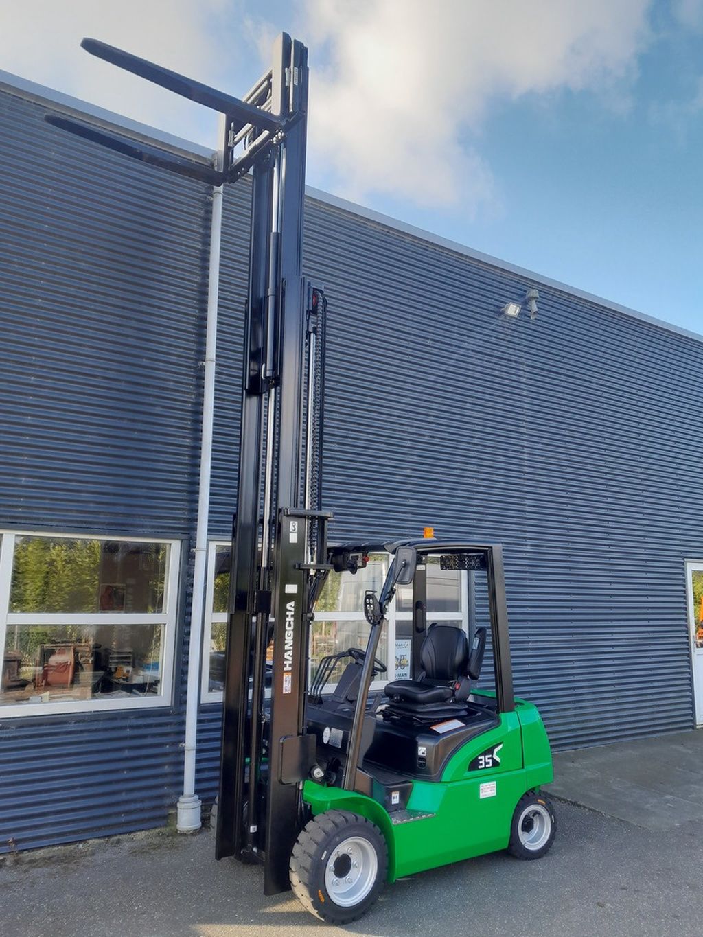 Hangcha CPD35 3500KG 4,8M Triplex Mast Li-Ion.