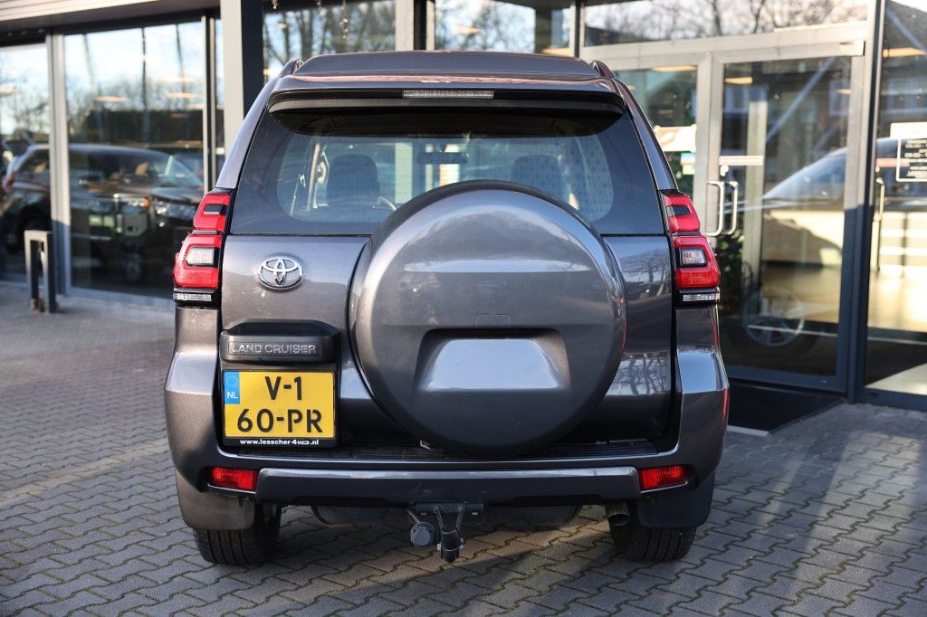 Toyota Landcruiser 150 2.8 D-4D 3DRS COMFORT A/T VAN