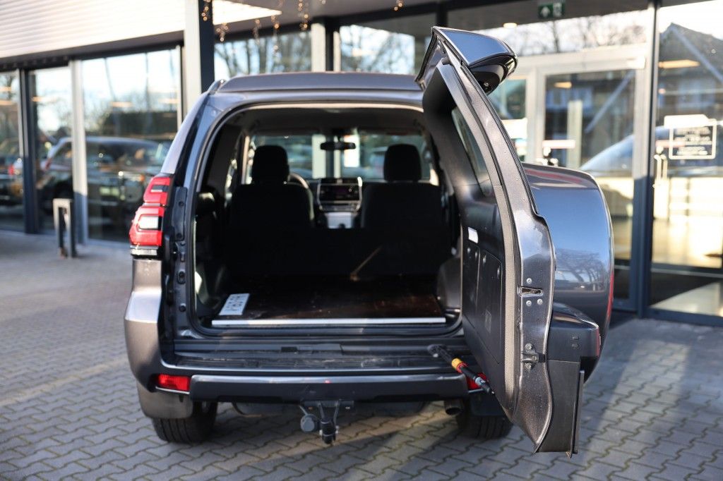 Toyota Landcruiser 150 2.8 D-4D 3DRS COMFORT A/T VAN