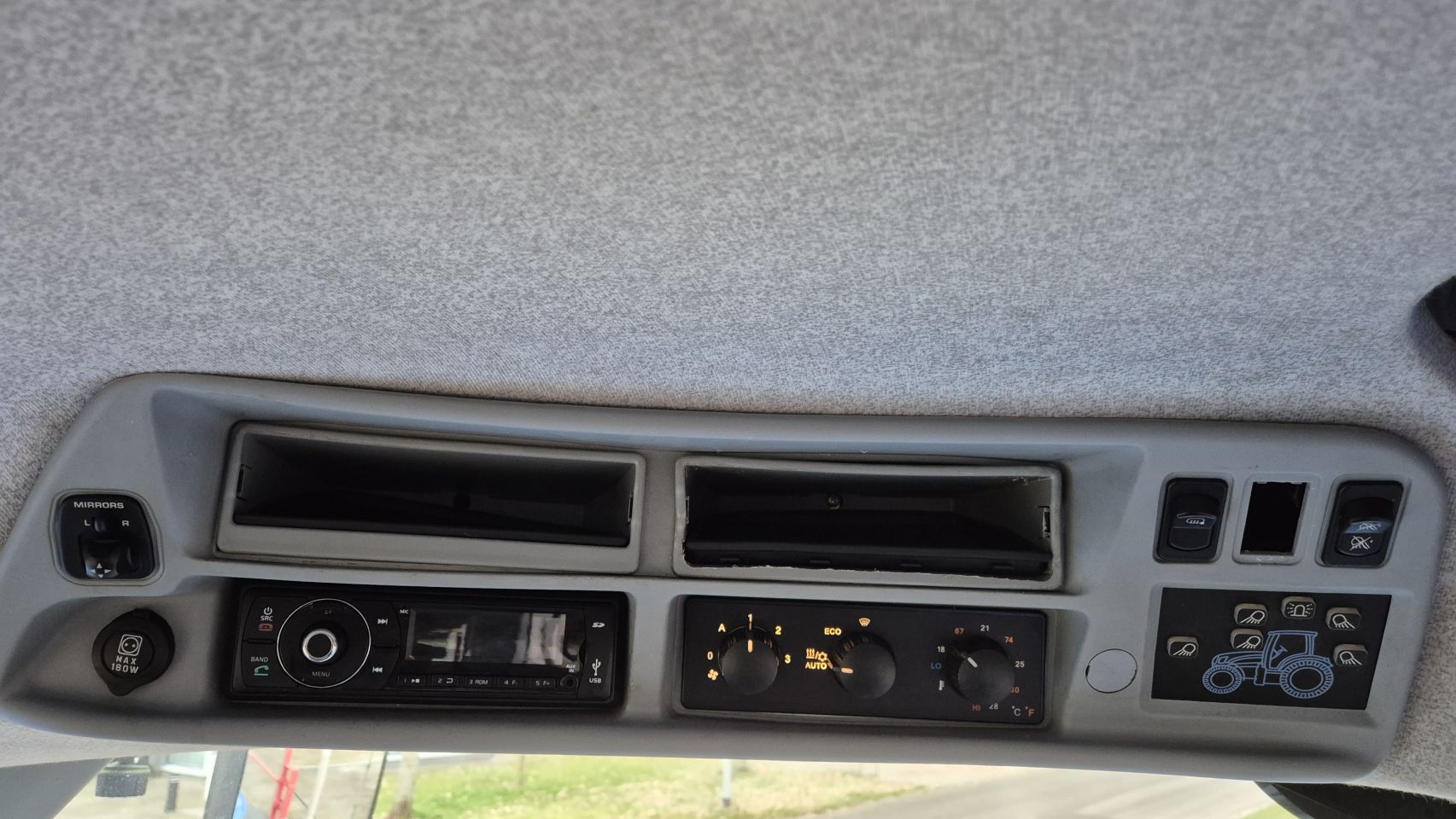 NEW HOLLAND T7.315 HD AutoCommand 50Kmh en Luchtdrukremmen