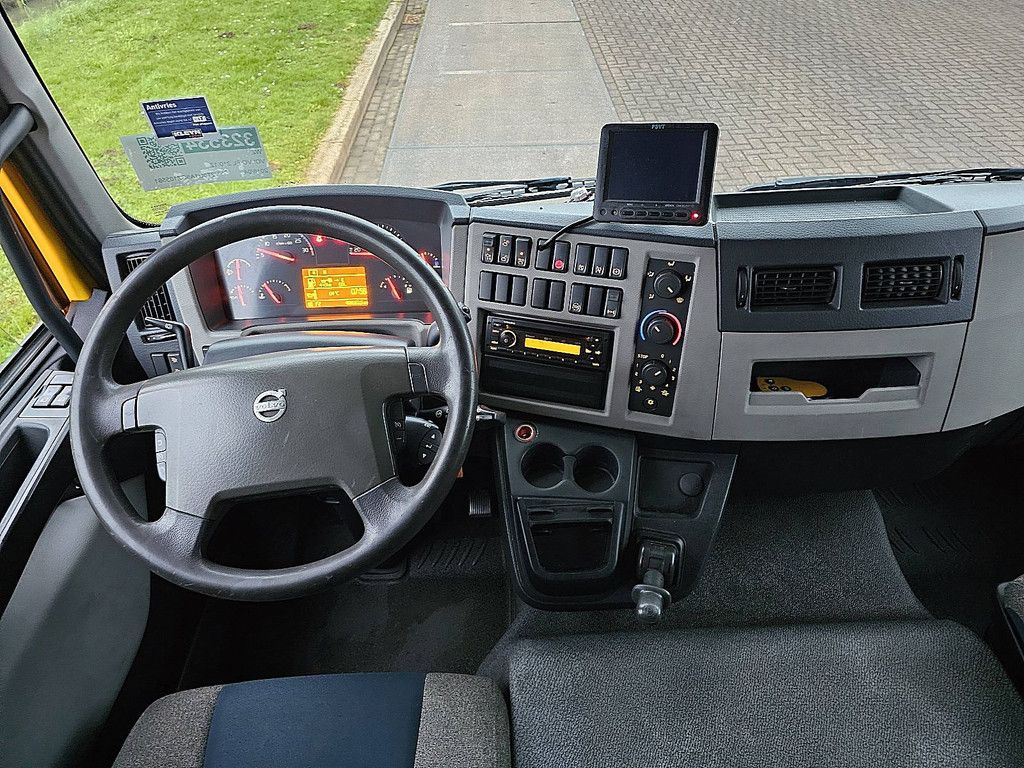 VOLVO FL 210.12