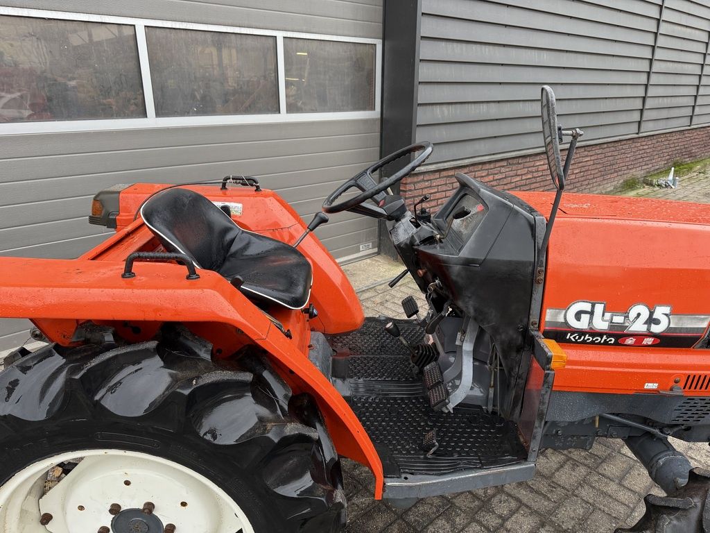 Kubota GL25 minitractor