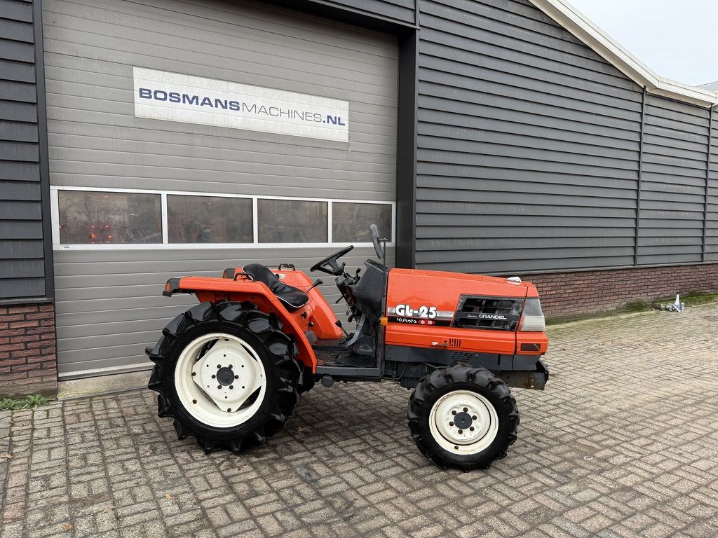 Kubota GL25 minitractor