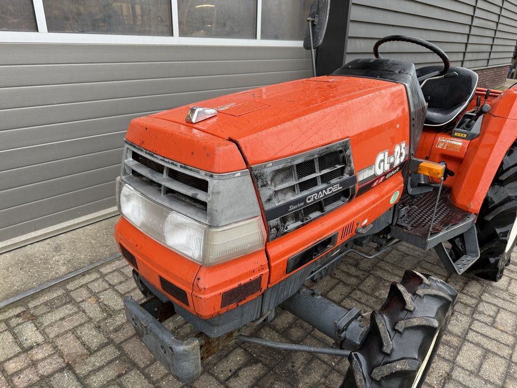 Kubota GL25 minitractor