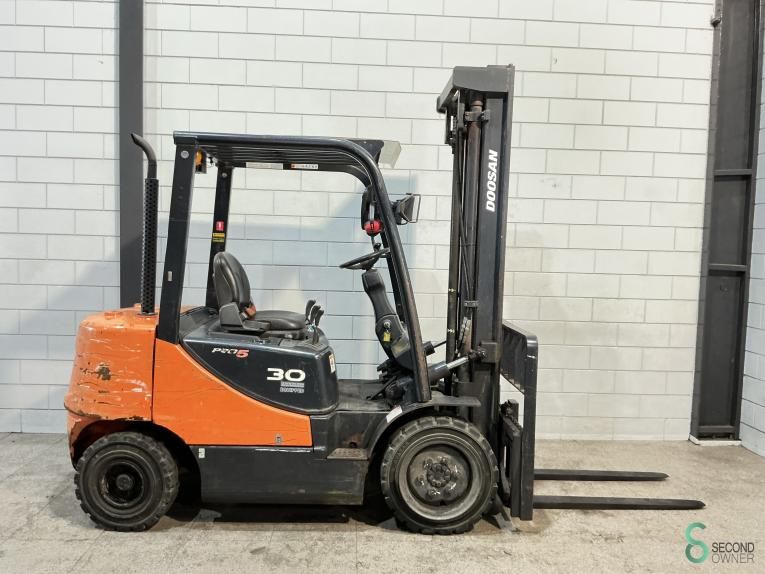 Forklifts Diesel Doosan D30S-5 2014