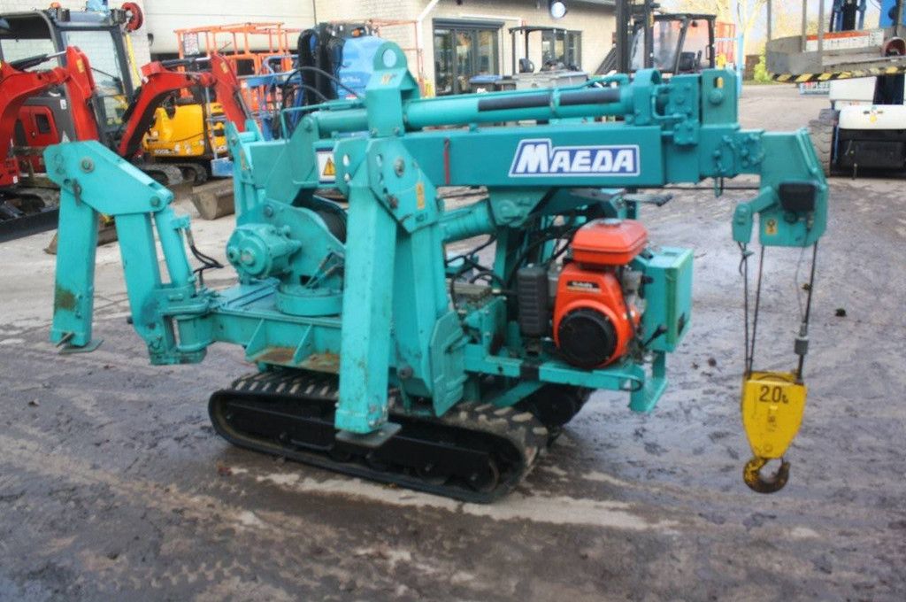 Hijskraan Maeda 205 Diesel 2000kg 7.6m 2009