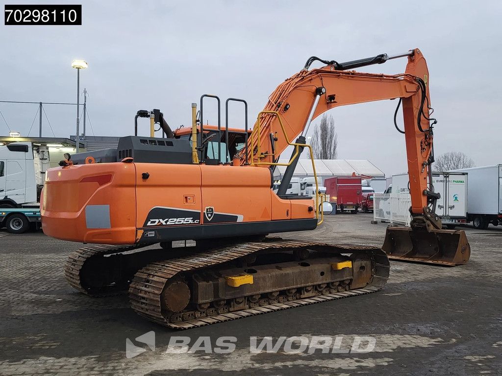 Doosan DX255 LC-5 3 BUCKETS