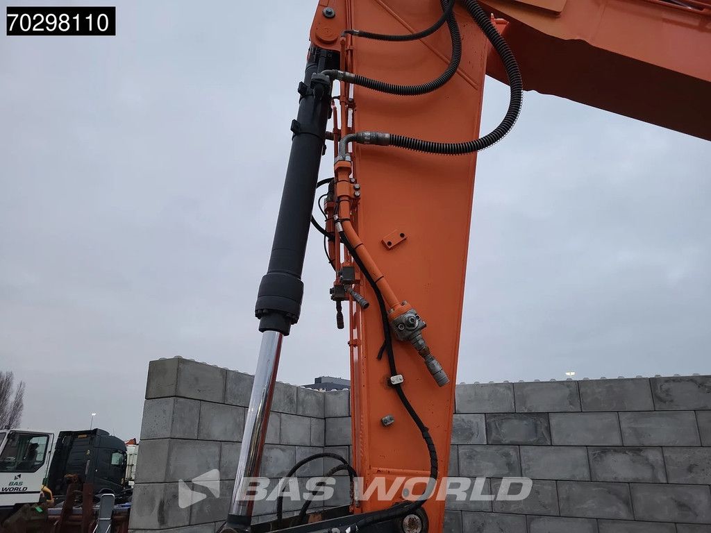 Doosan DX255 LC-5 3 BUCKETS