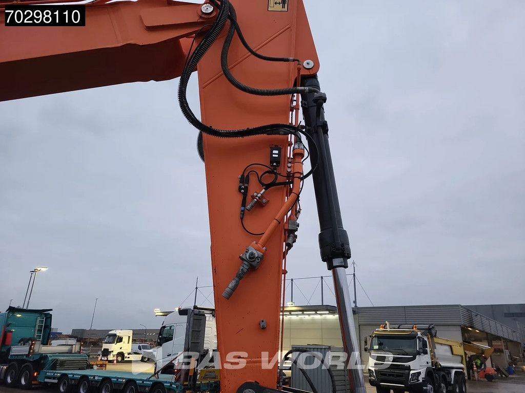 Doosan DX255 LC-5 3 BUCKETS