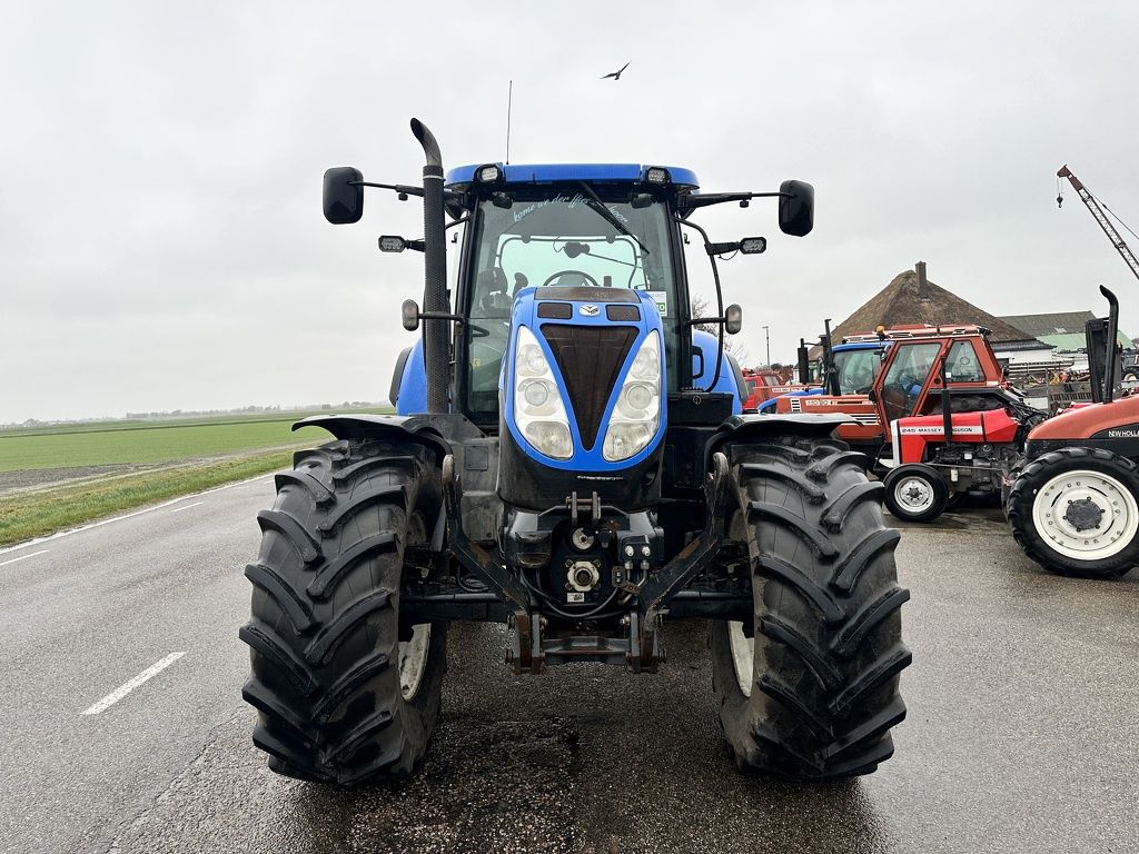 New Holland T7.210