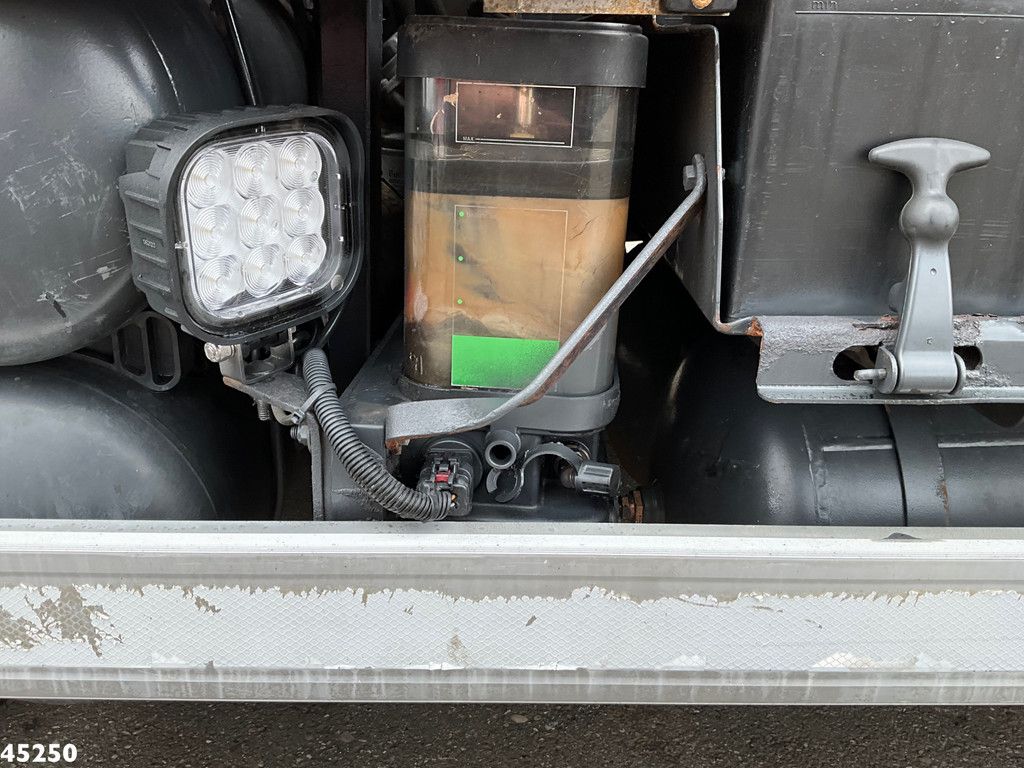 DAF FAQ 85 CF 410 8x2 Hiab 26 Ton haakarmsysteem Just 255.550 km!