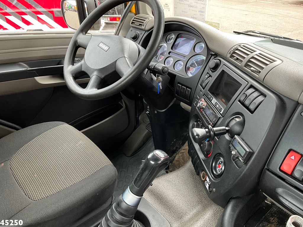 DAF FAQ 85 CF 410 8x2 Hiab 26 Ton haakarmsysteem Just 255.550 km!