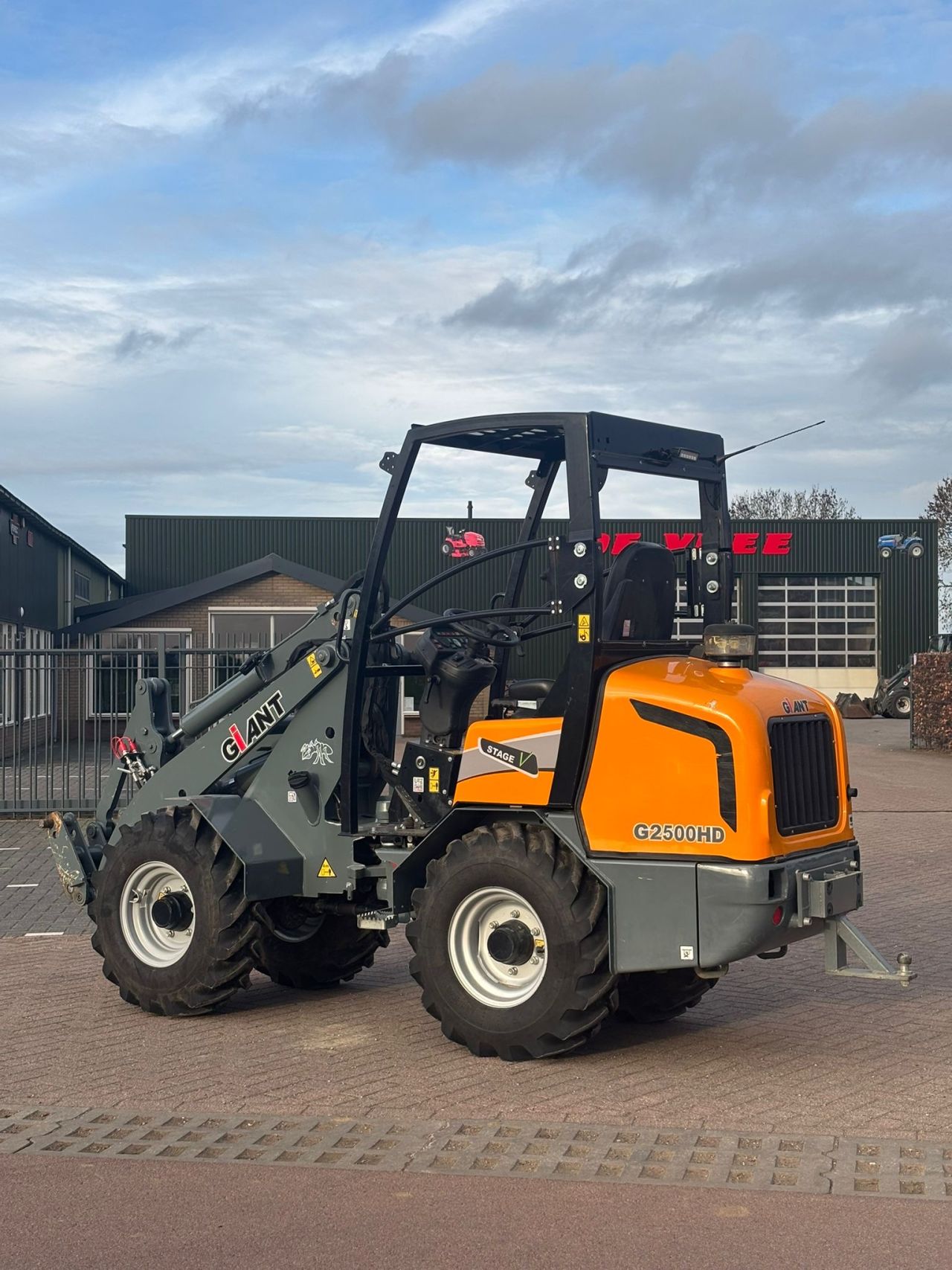 Giant g2500 HD ( 194 uur )