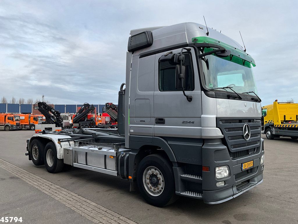 Mercedes-Benz ACTROS 2544 Marrel 20 Ton haakarmsysteem