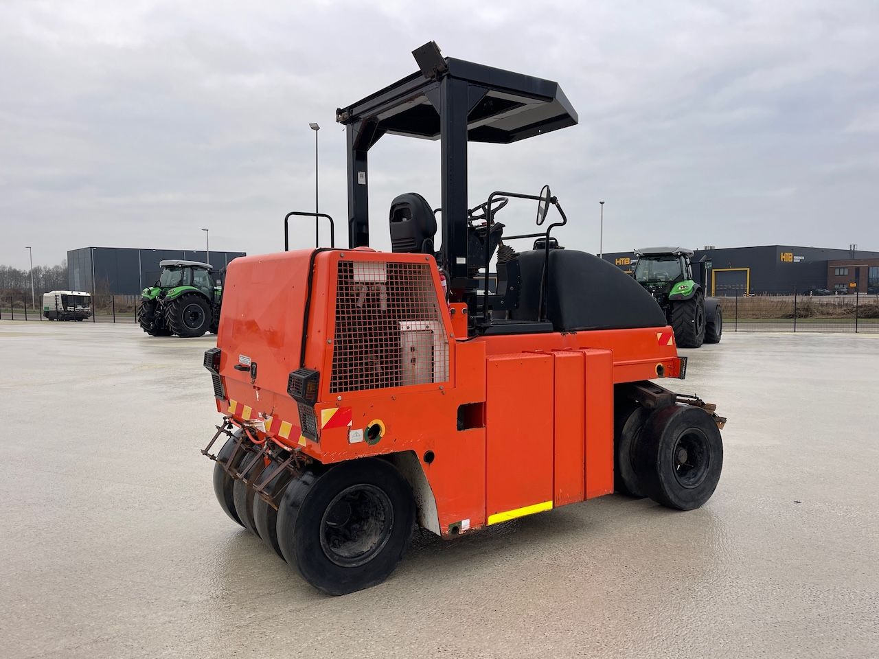 Dynapac CP142 Bandenwals