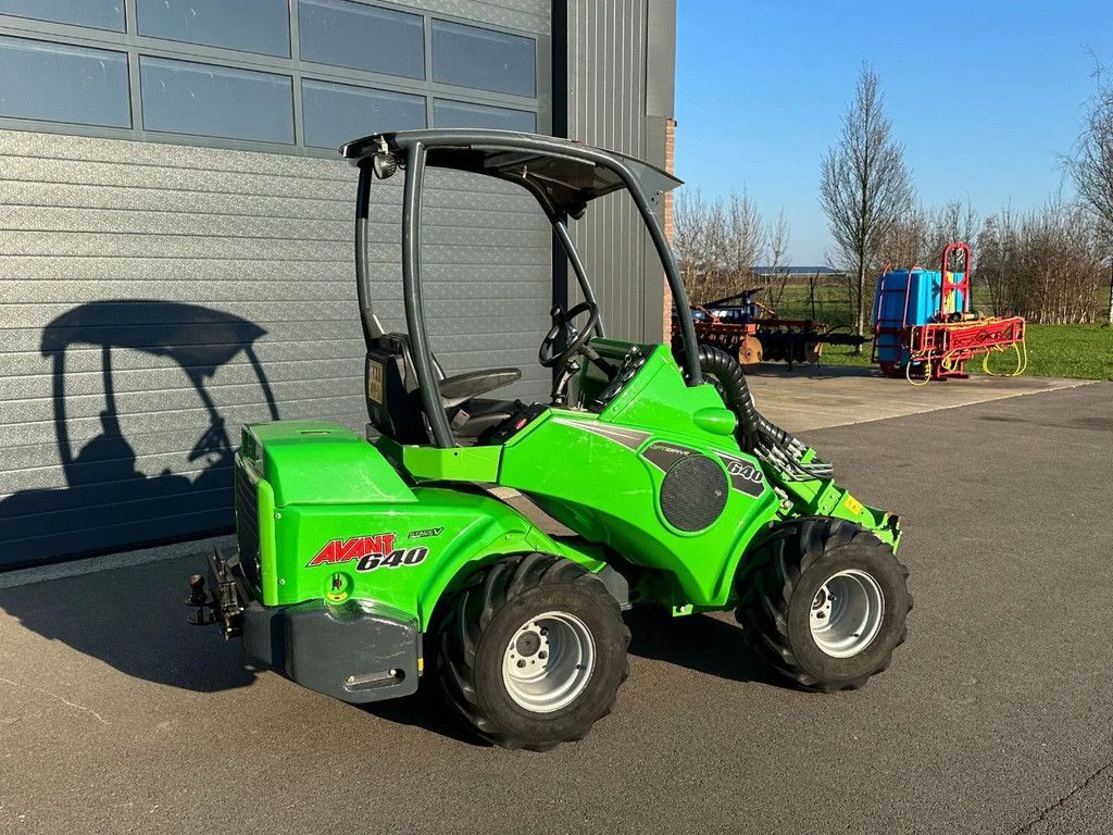 Avant 640 TDL Mini-shovel