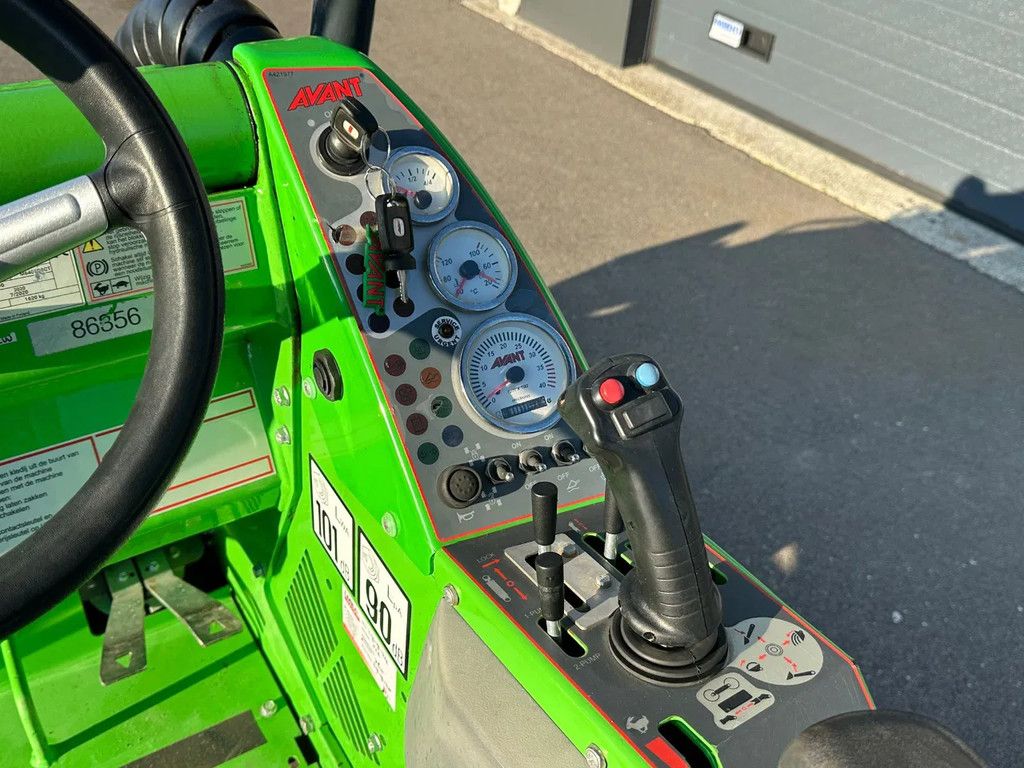 Avant 640 TDL Mini-shovel