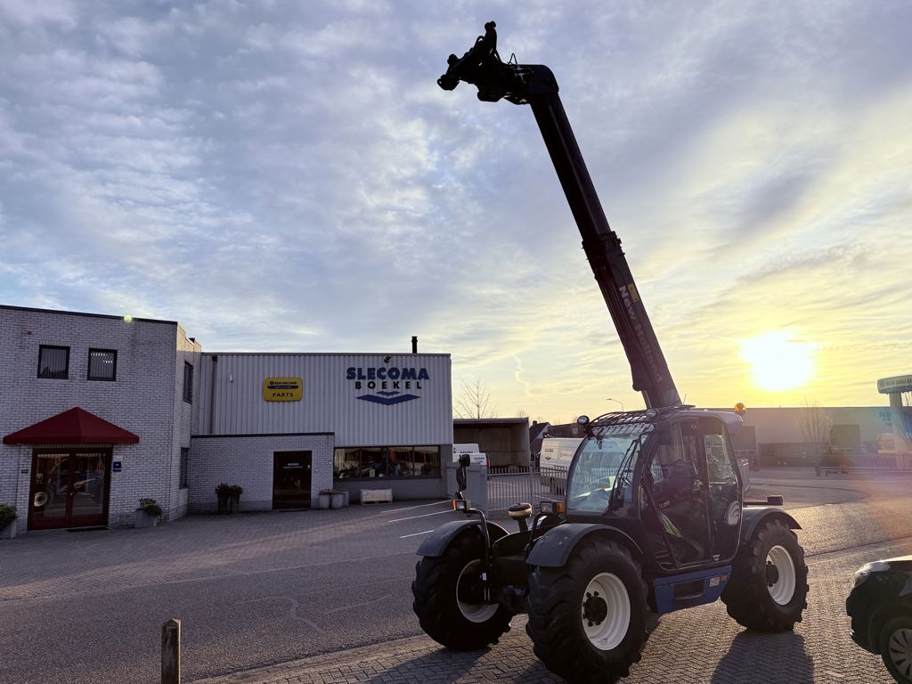 New Holland LM5040
