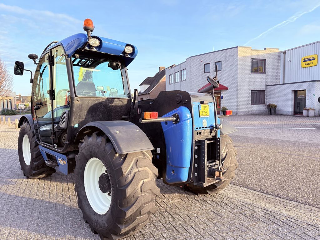 New Holland LM5040