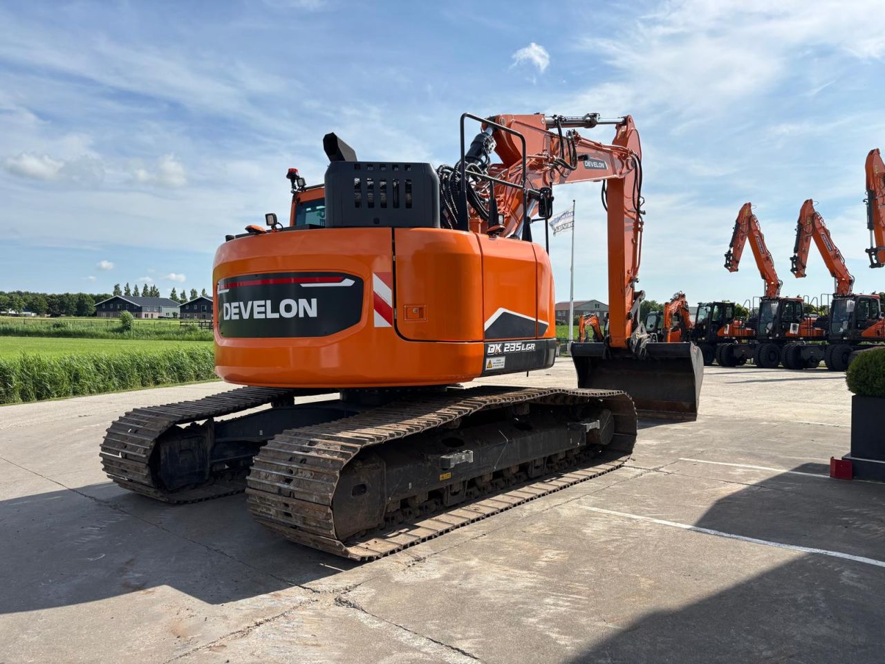 Develon DX235LCR-7