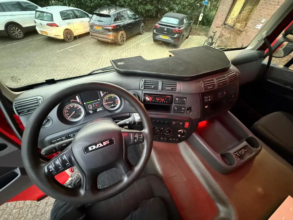DAF CF 460 6x2 FTG Standairco Space Cab NL Truck