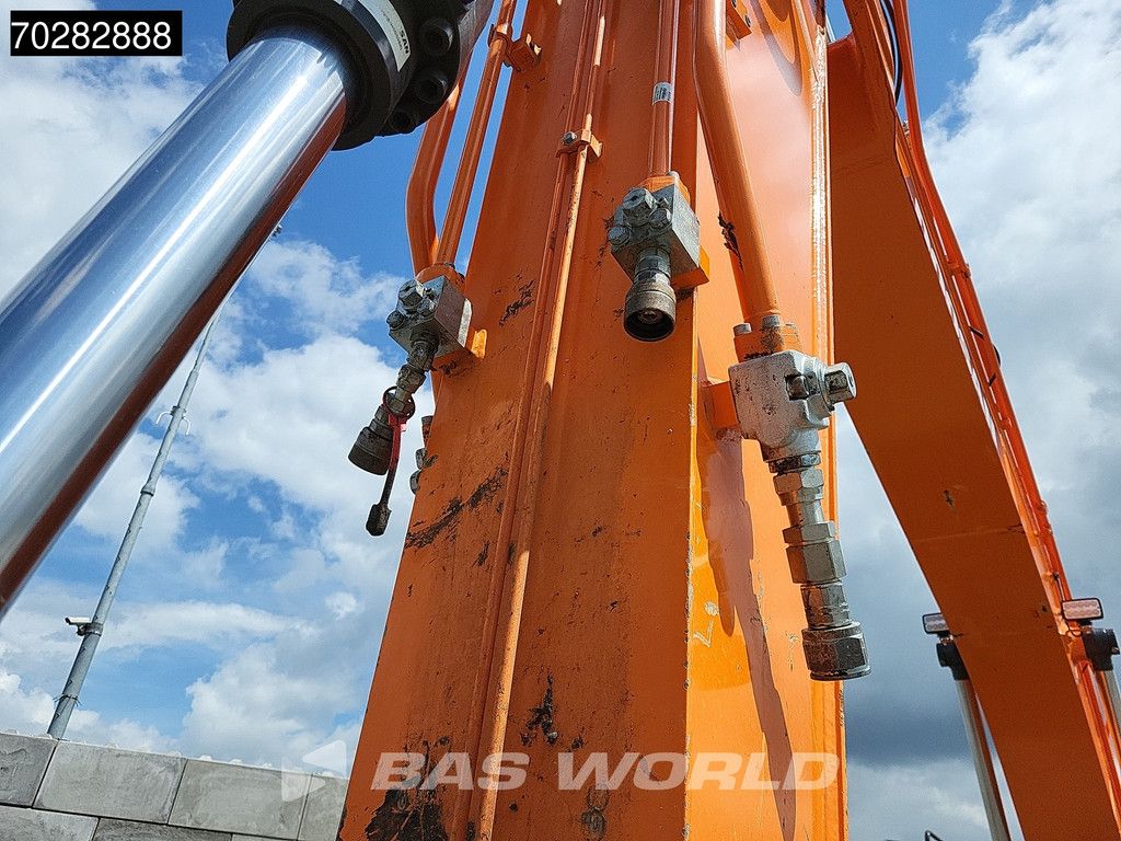 Doosan DX225 LC-7 4 BUCKETS